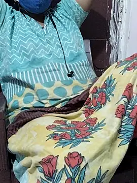 Snapshot of yours-kavaya chatting on December 2025 04:35:02 PM yours-kavaya online show from December 2025 04:35:02 PM