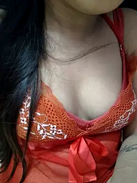 Snapshot of Roshni_98 chatting on July 2026 03:03:02 PM Roshni 98 online show from July 2026 03:03:02 PM