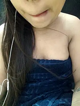 Snapshot of Roshni_98 chatting on July 2026 08:18:01 AM Roshni 98 online show from July 2026 08:18:01 AM