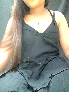 Snapshot of Roshni_98 chatting on July 2026 05:27:02 PM Roshni 98 online show from July 2026 05:27:02 PM