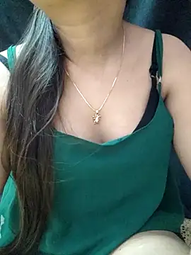 Snapshot of Roshni_98 chatting on July 2026 02:01:02 PM Roshni 98 online show from July 2026 02:01:02 PM