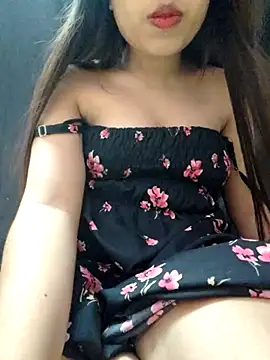 Snapshot of Roshni_98 chatting on July 2026 06:57:01 PM Roshni 98 online show from July 2026 06:57:01 PM