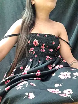 Snapshot of Roshni_98 chatting on July 2026 06:57:02 PM Roshni 98 online show from July 2026 06:57:02 PM