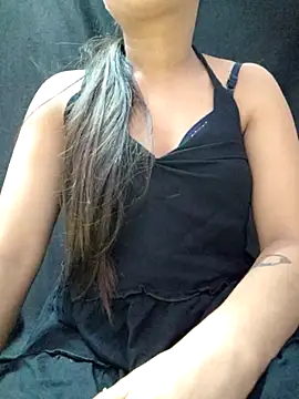 Snapshot of Roshni_98 chatting on August 2026 01:16:02 PM Roshni 98 online show from August 2026 01:16:02 PM
