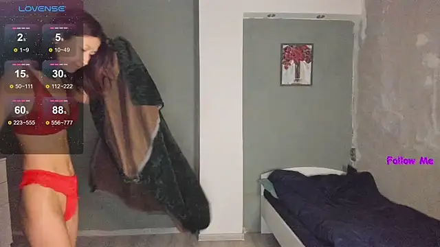 Snapshot of LeyylaStoone chatting on January 2025 02:53:02 AM LeyylaStoone online show from January 2025 02:53:02 AM