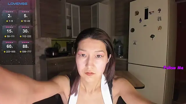 Snapshot of LeyylaStoone chatting on February 2025 02:03:01 AM LeyylaStoone online show from February 2025 02:03:01 AM