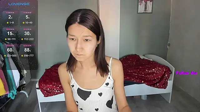 Snapshot of LeyylaStoone chatting on March 2025 12:04:02 PM LeyylaStoone online show from March 2025 12:04:02 PM