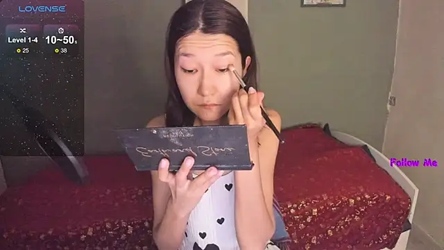 Snapshot of LeyylaStoone chatting on March 2025 02:10:02 AM LeyylaStoone online show from March 2025 02:10:02 AM