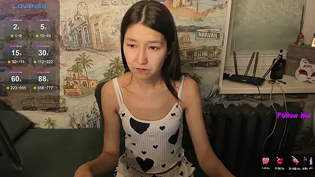 Snapshot of LeyylaStoone chatting on October 2025 01:00:01 PM LeyylaStoone online show from October 2025 01:00:01 PM