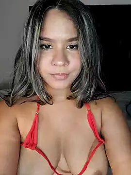 Snapshot of LarissaGaby01 chatting on February 2025 02:26:02 AM LarissaGaby01 online show from February 2025 02:26:02 AM