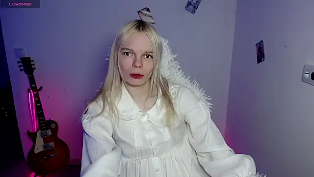 Emily Nyaffee online show from February 2026 09:24:01 PM