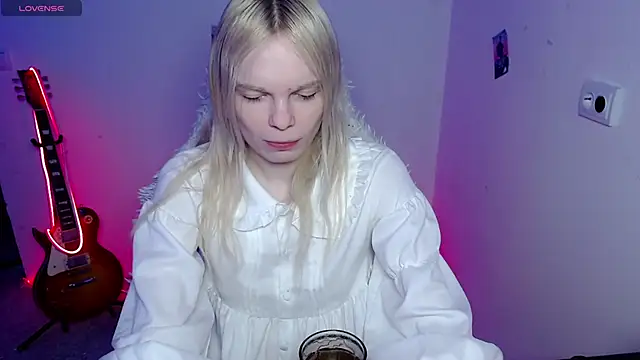 Emily Nyaffee online show from March 2026 10:18:01 PM