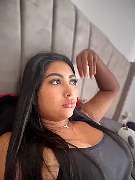 NatashaBrown12 online show from April 2026 07:00:02 PM