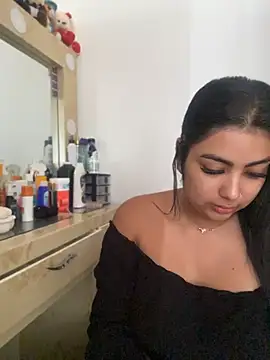 NatashaBrown12 online show from May 2026 01:49:01 PM