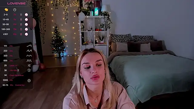 Snapshot of MissLovex chatting on December 2024 01:36:02 PM MissLovex online show from December 2024 01:36:02 PM