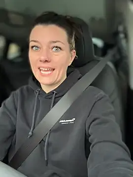 LadyLena1 online show from December 2024 06:10:01 PM