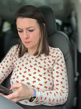 LadyLena1 online show from December 2024 09:20:01 PM