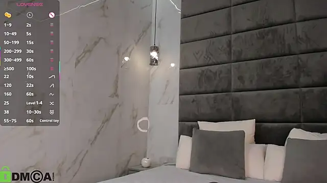 Snapshot of Skinny_Alice chatting on October 2025 01:17:01 AM Skinny Alice online show from October 2025 01:17:01 AM