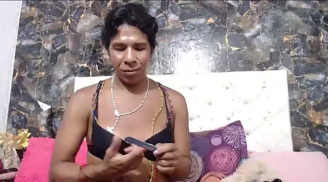 Snapshot of DesireDirtyTS__ chatting on March 2025 11:57:02 PM DesireDirtyTS online show from March 2025 11:57:02 PM