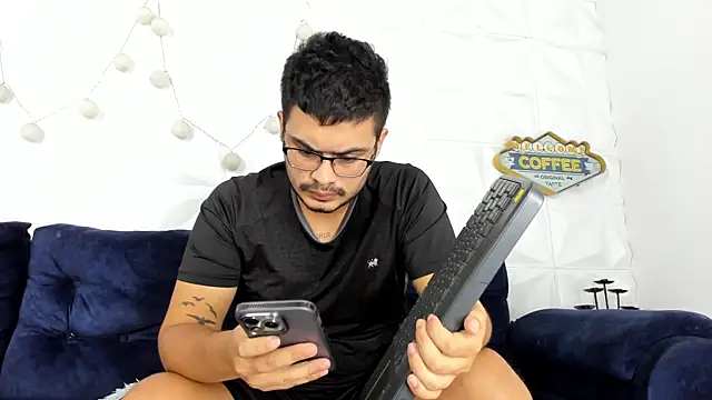 Snapshot of willy_colombia chatting on January 2025 01:51:02 AM willy colombia online show from January 2025 01:51:02 AM