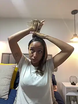 Snapshot of DianaHopson chatting on January 2025 12:36:02 PM DianaHopson online show from January 2025 12:36:02 PM