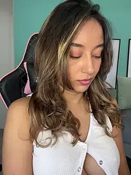 Snapshot of DianaHopson chatting on January 2025 03:37:02 PM DianaHopson online show from January 2025 03:37:02 PM