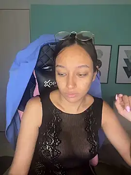 Snapshot of DianaHopson chatting on January 2025 10:40:01 AM DianaHopson online show from January 2025 10:40:01 AM