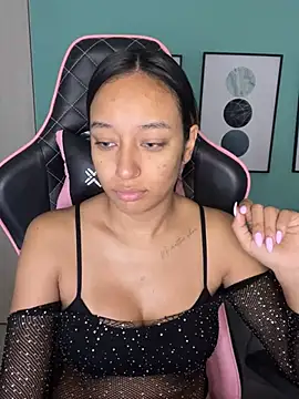 Snapshot of DianaHopson chatting on January 2025 11:28:02 AM DianaHopson online show from January 2025 11:28:02 AM