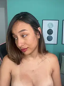 Snapshot of DianaHopson chatting on January 2025 01:41:02 PM DianaHopson online show from January 2025 01:41:02 PM