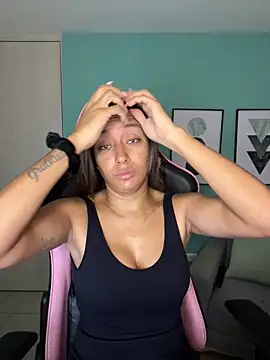 Snapshot of DianaHopson chatting on January 2025 10:10:02 AM DianaHopson online show from January 2025 10:10:02 AM