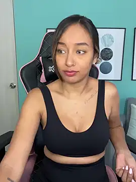 Snapshot of DianaHopson chatting on January 2025 01:14:02 PM DianaHopson online show from January 2025 01:14:02 PM