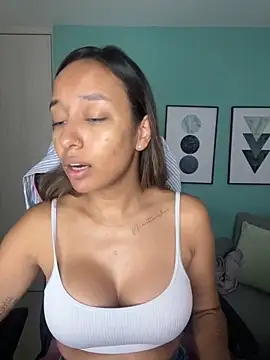 Snapshot of DianaHopson chatting on January 2025 11:02:02 AM DianaHopson online show from January 2025 11:02:02 AM