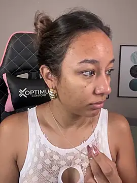 Snapshot of DianaHopson chatting on March 2025 10:24:02 AM DianaHopson online show from March 2025 10:24:02 AM