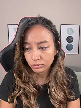 Snapshot of DianaHopson chatting on March 2025 11:27:01 PM DianaHopson online show from March 2025 11:27:01 PM