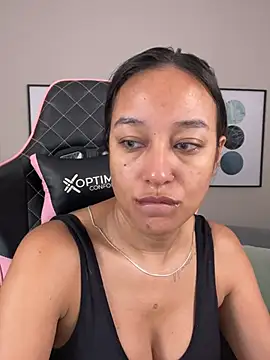 Snapshot of DianaHopson chatting on March 2025 10:54:02 AM DianaHopson online show from March 2025 10:54:02 AM