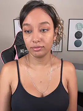 Snapshot of DianaHopson chatting on March 2025 01:45:01 PM DianaHopson online show from March 2025 01:45:01 PM