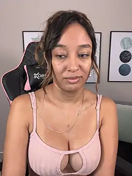 Snapshot of DianaHopson chatting on March 2025 01:35:02 PM DianaHopson online show from March 2025 01:35:02 PM