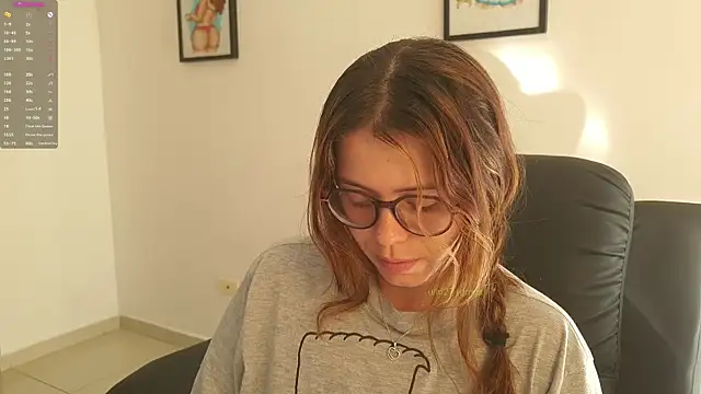 Snapshot of irinasweet27 chatting on January 2025 12:58:02 PM irinasweet27 online show from January 2025 12:58:02 PM