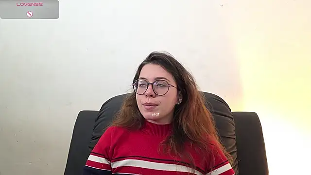 Snapshot of irinasweet27 chatting on September 2025 01:44:02 PM irinasweet27 online show from September 2025 01:44:02 PM