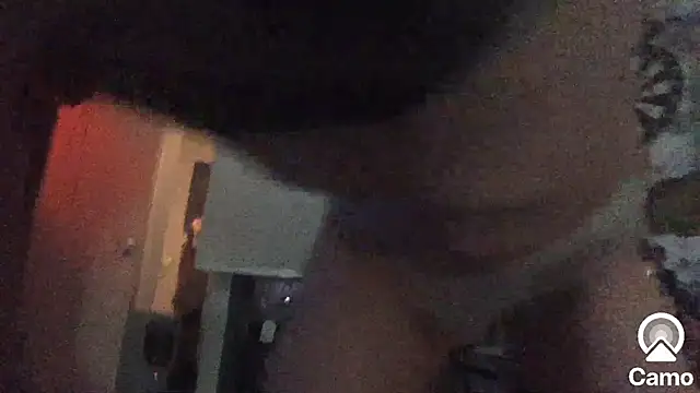 Snapshot of DownstairsSky chatting on November 2025 06:41:02 AM DownstairsSky online show from November 2025 06:41:02 AM