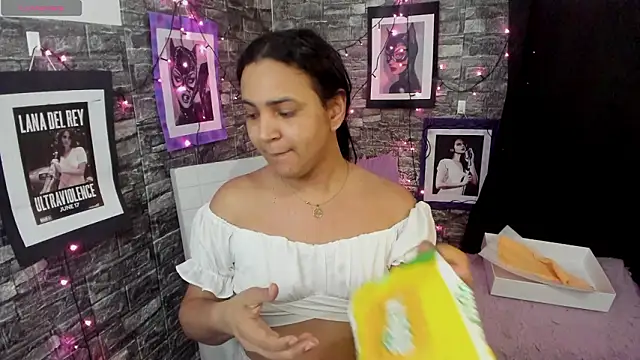 Andrys  online show from March 2026 09:08:01 PM