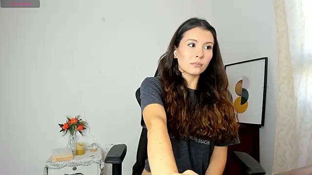 Snapshot of amara_falcon chatting on November 2025 01:12:02 PM amara falcon online show from November 2025 01:12:02 PM