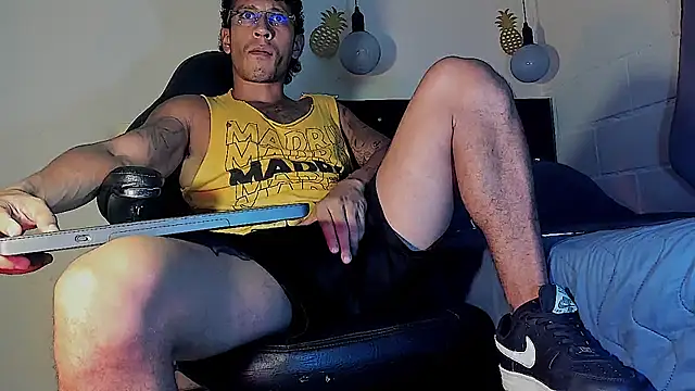 FuckHardlove online show from March 2025 03:13:02 AM