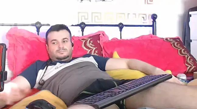 Snapshot of erotico69xxx chatting on December 2024 01:40:02 AM erotico69xxx online show from December 2024 01:40:02 AM