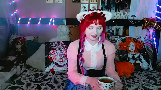 Snapshot of Usagi_Blush_ chatting on January 2025 06:28:02 PM Usagi Blush online show from January 2025 06:28:02 PM