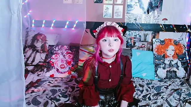 Snapshot of Usagi_Blush_ chatting on February 2025 10:39:01 PM Usagi Blush online show from February 2025 10:39:01 PM