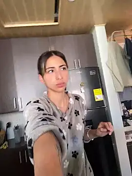 Ameellie online show from December 2024 03:03:01 PM