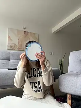 Ameellie online show from February 2025 02:43:02 PM