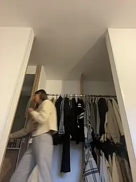 Ameellie online show from March 2025 03:02:02 PM