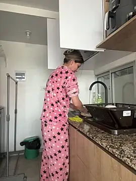 Ameellie online show from October 2025 03:22:01 PM